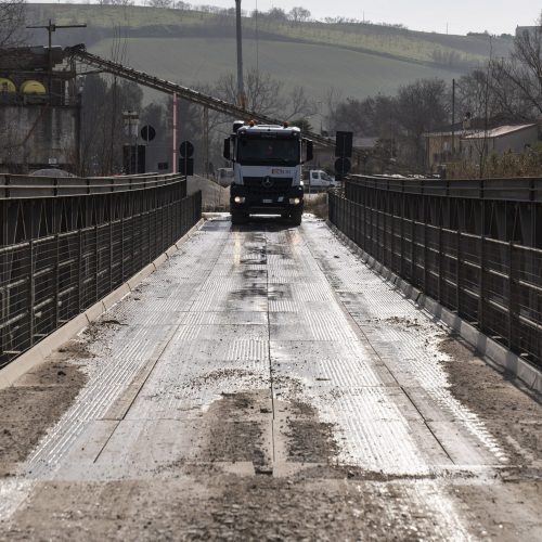 Mezzi per il trasporto della ghiaia