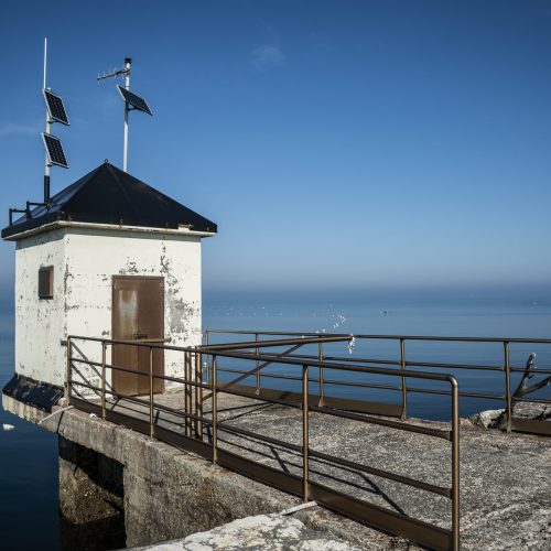 Struttura sul molo di fronte a Punta Sabbioni